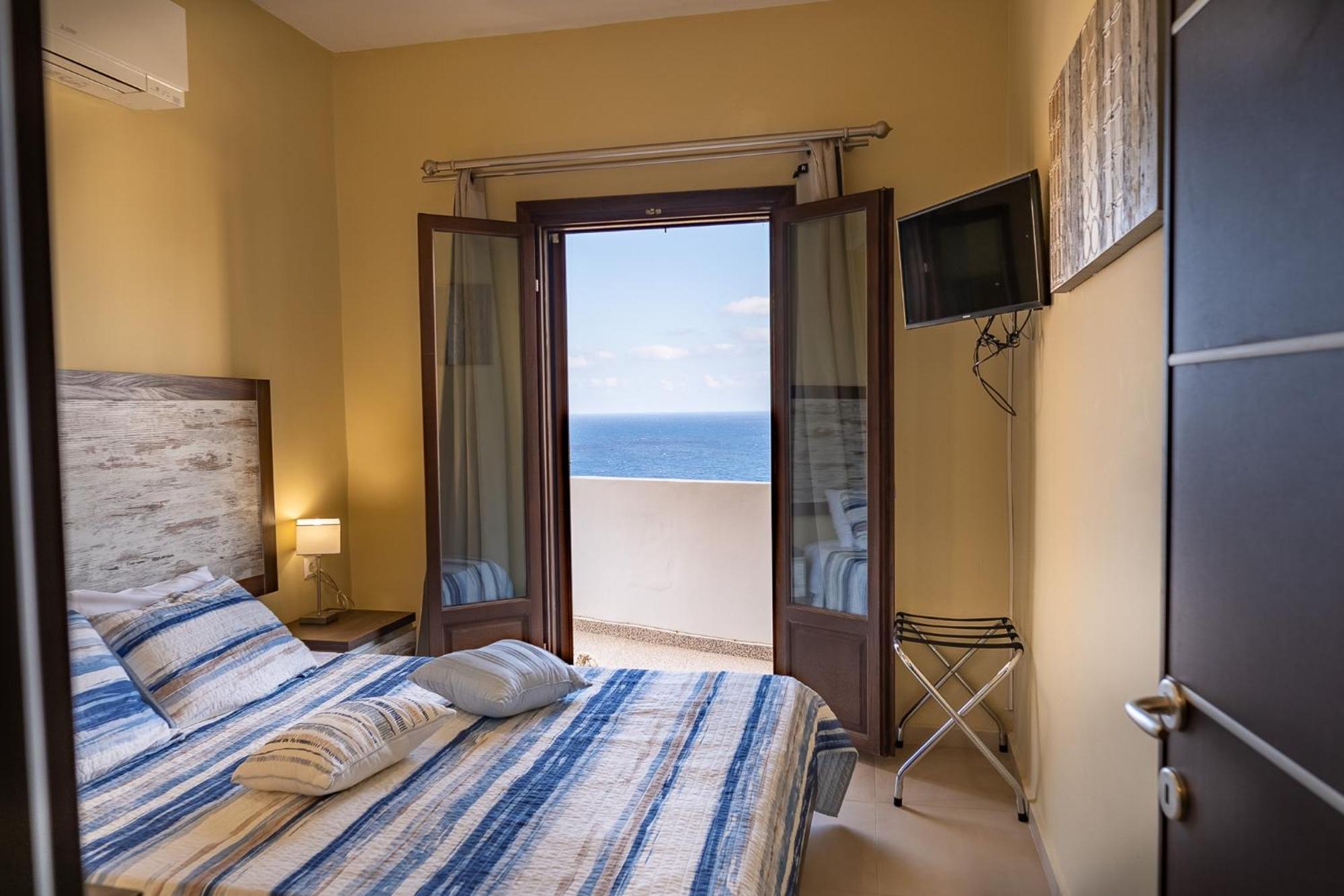 Theoxenia Kasos Luxury Apartments Panagia  Exterior foto